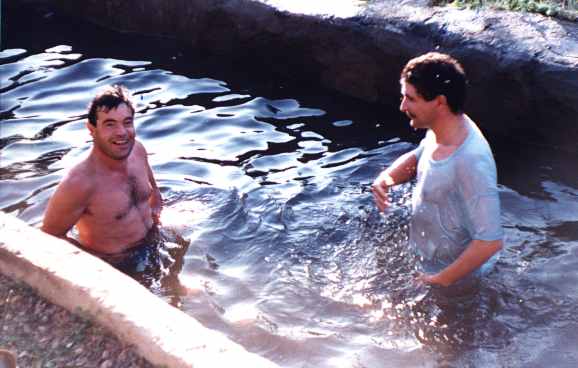 Un baño viene bien en el verano. 1994, 27KB