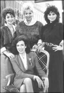 (starting at left, clockwise) Annie Potts, Jean Smart, Delta Burke, and (sitting) Dixie Carter.