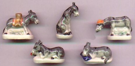 King Cake porcelain prizes