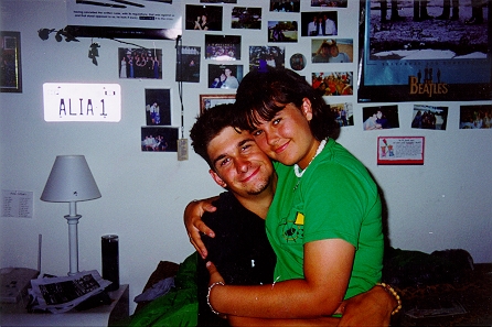 love.JPG (127414 bytes)