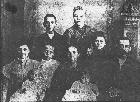 Effie Lee McNeil Cleere w/mother, stepfather, & half-siblings