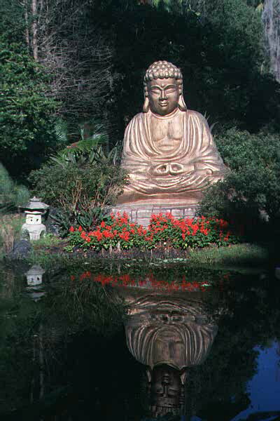 Garden2.jpg (90274 bytes)