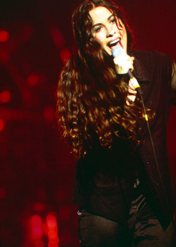Alanis Pic 2