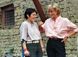 charity2.jpg (22159 bytes)