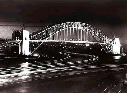 Sydney Harbour Bridge (39k)