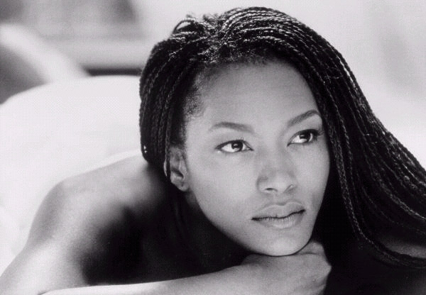 Angela Bassett