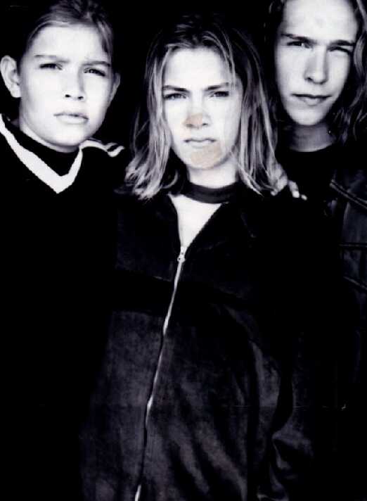 this was the first hanson poster in TV HITS