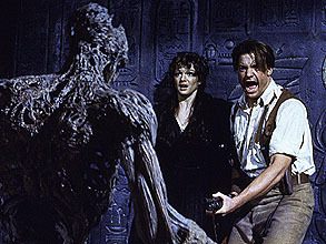 Eve and Rick square off against Imhotep during the early stage of his transformation