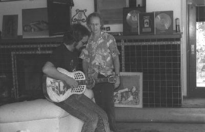 Rainer testing Robbys guitar