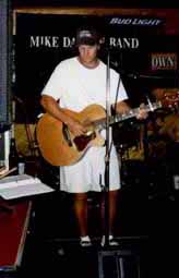 mike.JPG (10756 bytes)