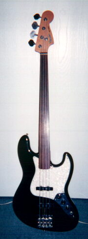 Fender Jazz fretless with Badass bass bridge