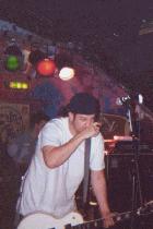 Tony Sly (in the background: the guitarist from Tilt)