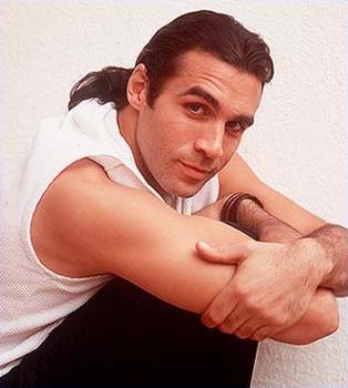 Adrian Paul Looking Hunk-a-riffic