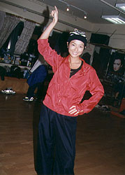 show2.jpg (15851 bytes)