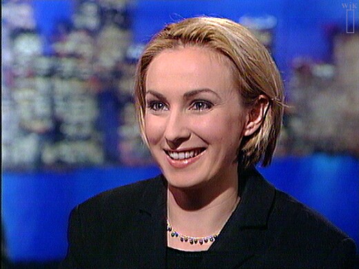 /user/WiK-Lisa_McCune-18.jpg