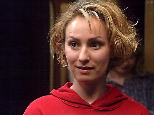 /user/WiK-Lisa_McCune-22.jpg