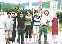 friends.jpg (10686 bytes)