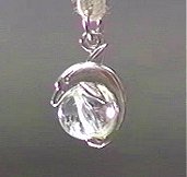 necklace2.jpg (3205 bytes)