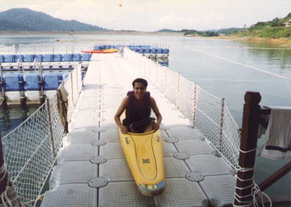 cek_canoepolo.jpg (28290 bytes)