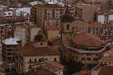 Iglesia de Santiago Apóstol y Ayuntamiento