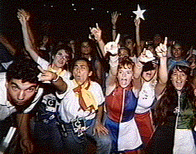 SPORTS FANS.GIF (50828 bytes)
