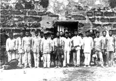 Filipinos in a USA Army jail 
( Batangas )