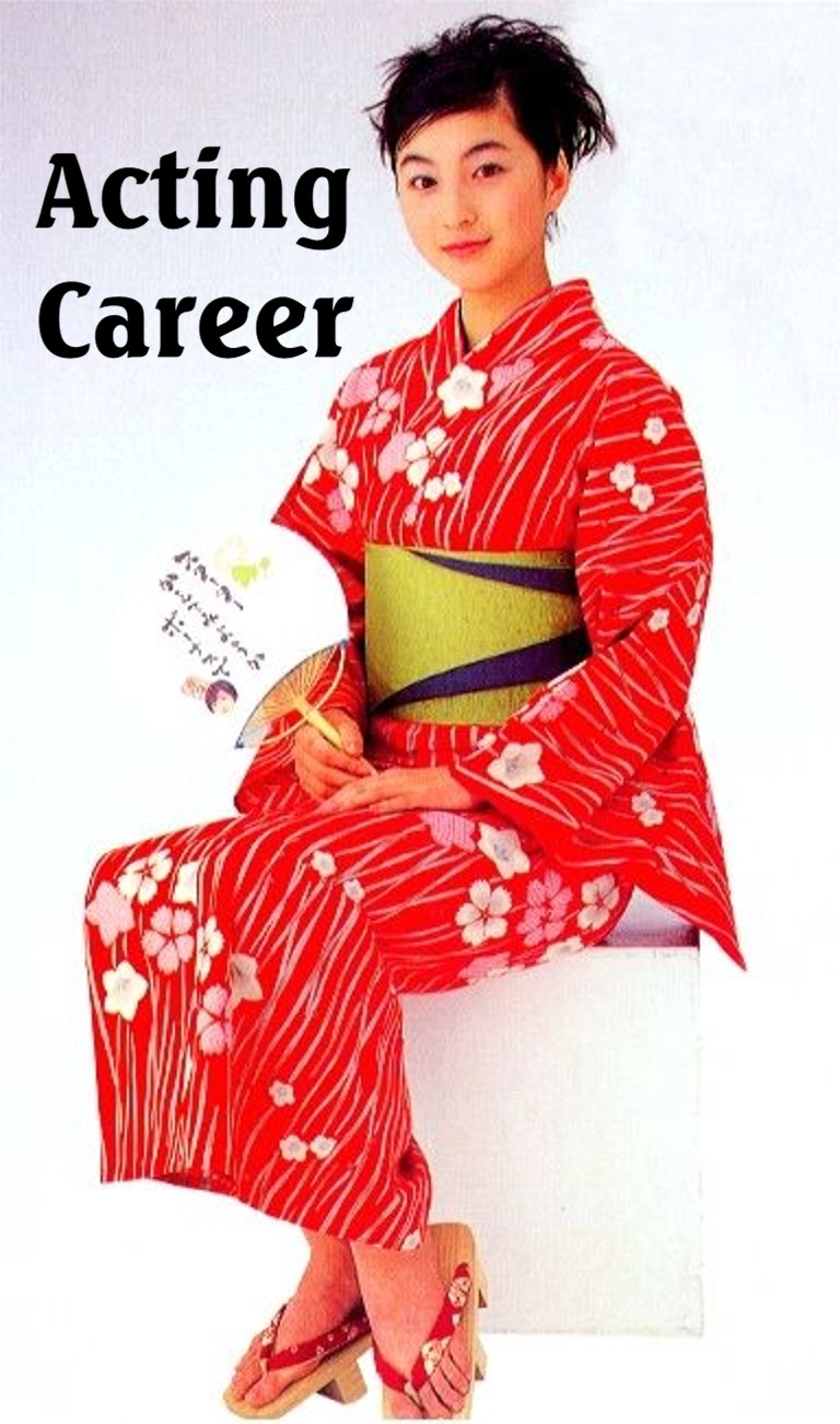 red_kimono.jpg (182896 bytes)