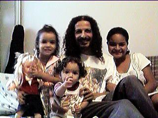 9901fam1.jpg (20366 bytes)