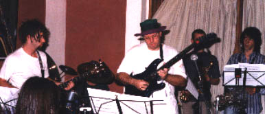 Mike en vivo con Sul Divano