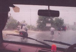 raintaxi.jpg (9724 bytes)