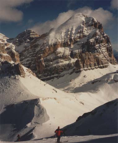 la Tofana vista dalla pista che scende dal Lagazuoi