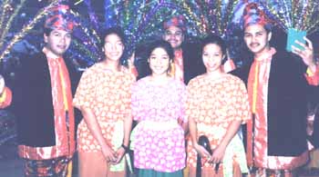 picnews1e.jpg (21391 bytes)