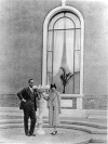 morenodaisylejos.gif (55744 bytes)