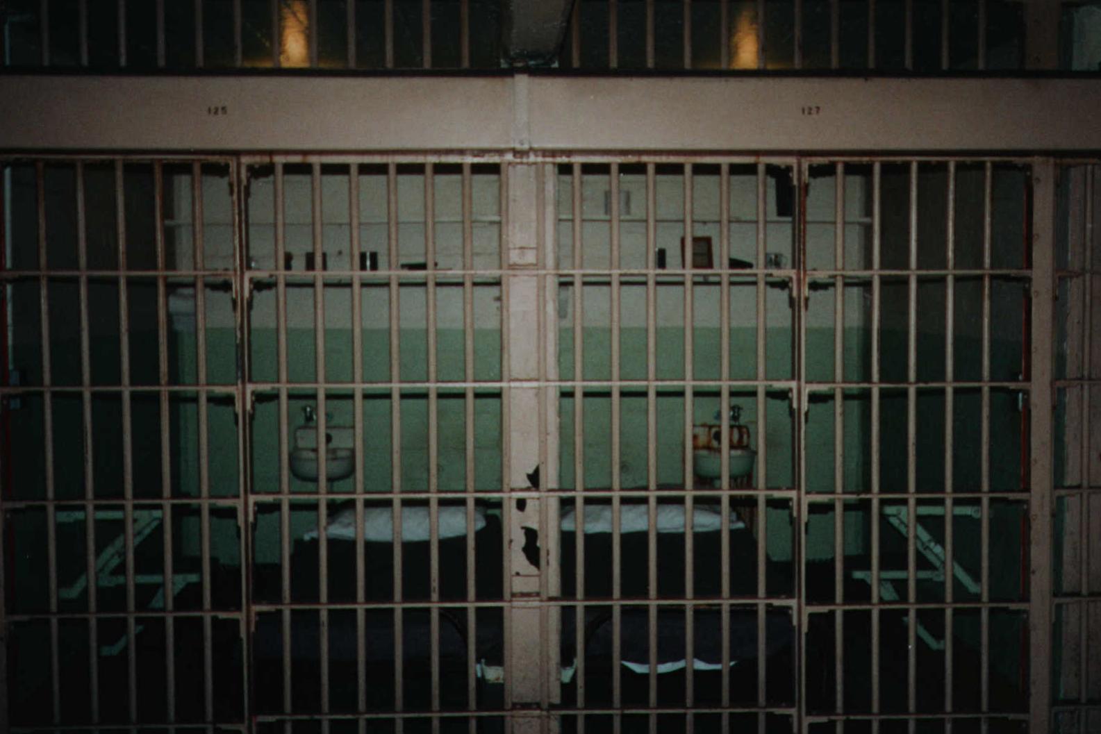 alcatrazcells.jpg (140947 bytes)