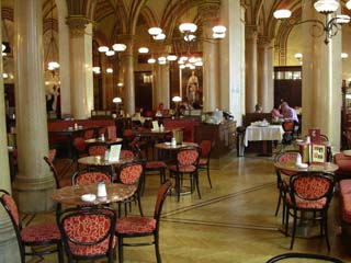 Prachtcafé im venezianisch-neugotischen Stil