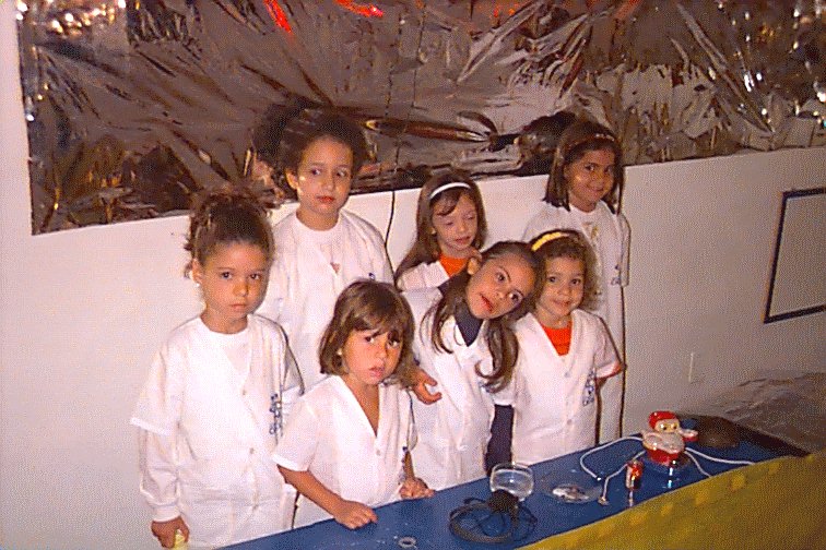 120k jpg picture of Ana Silvia and friends