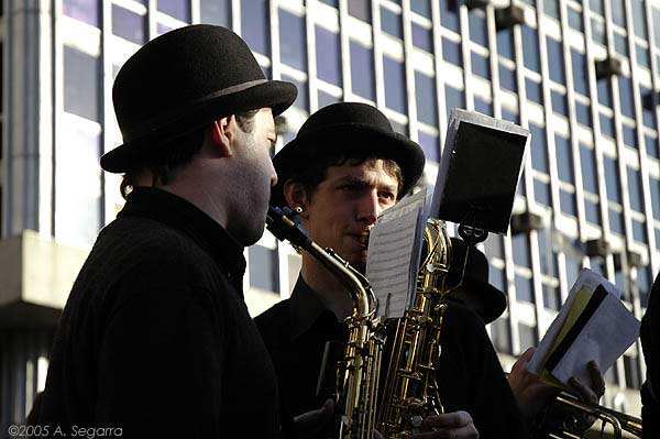 tocando en la calle