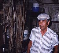 reyes.jpg (9976 bytes)