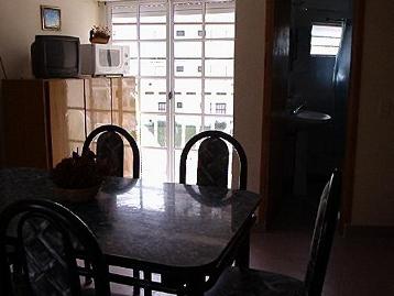 com11.jpg (16939 bytes)