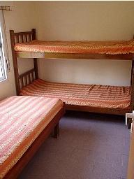 hab3camas.JPG (9591 bytes)