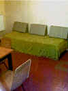 sofa.jpg (52606 bytes)
