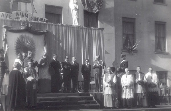 El intendente Costa habla en la ceremonia 