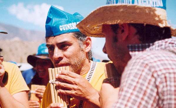 Fernando y Diego participando de la 'Megabanda'
