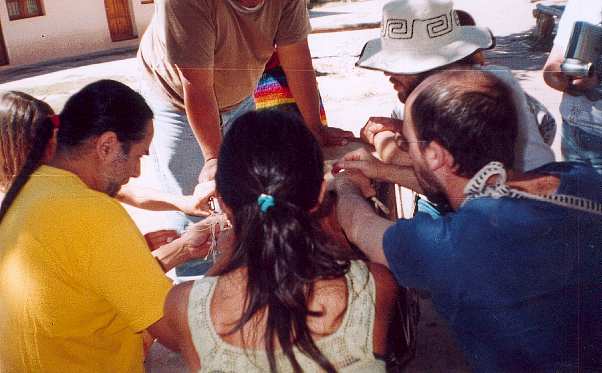 En el camping, armando el bombo que se desarm� durante la bajada
