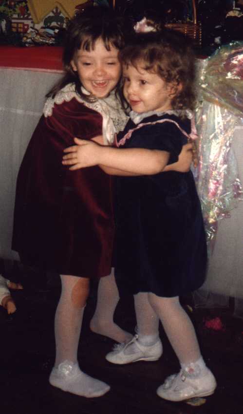 Ana Silvia and Natalia (50 k)