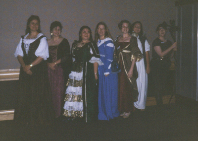 ladies.jpg (121350 bytes)