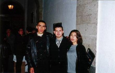 Esta fotografia fue tomada en el Exconvento de San Hipolito en la Ciudad de Mxico, en la presentacion del disco LMDMV