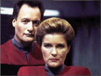 Q courting Janeway