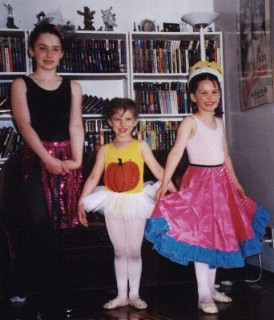 Les filles avant leur spectacle