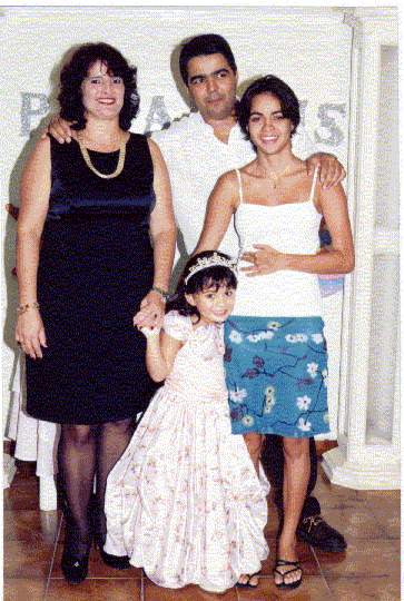 MY FAMILY (3).jpg (44179 bytes)